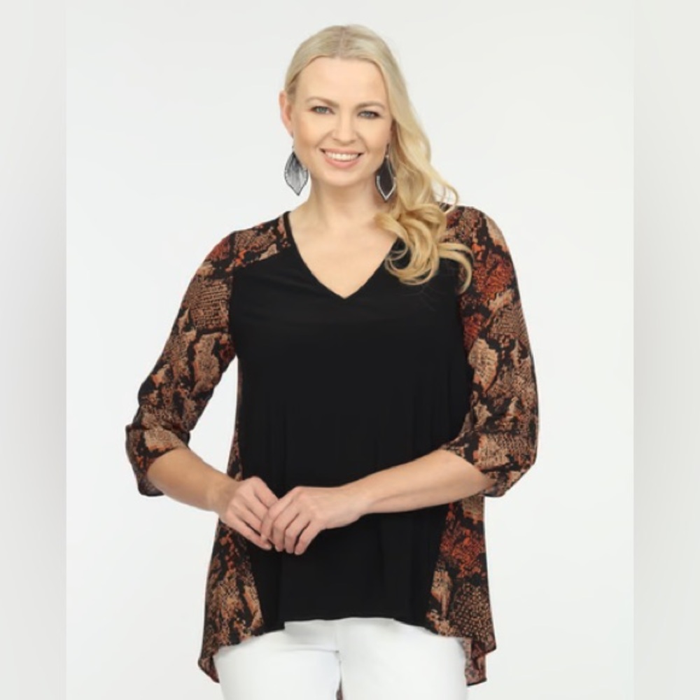 NWT🇨🇦Gorgeous JR Black/Multi Colour Blocked Snakeskin Print Top